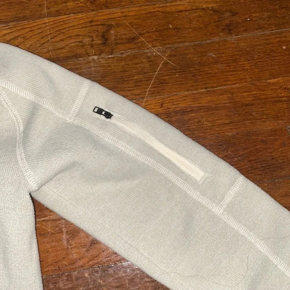 PATAGONIA EXCELLENT CONDITION - Picture 6 of 11